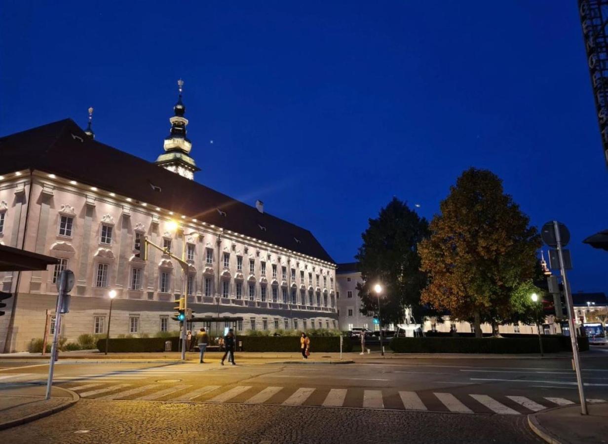 Zwischen See & Zentrum / Messe. Arbeitsplatz, Tg Klagenfurt am Woerthersee Bagian luar foto